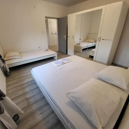 Apartment Melani